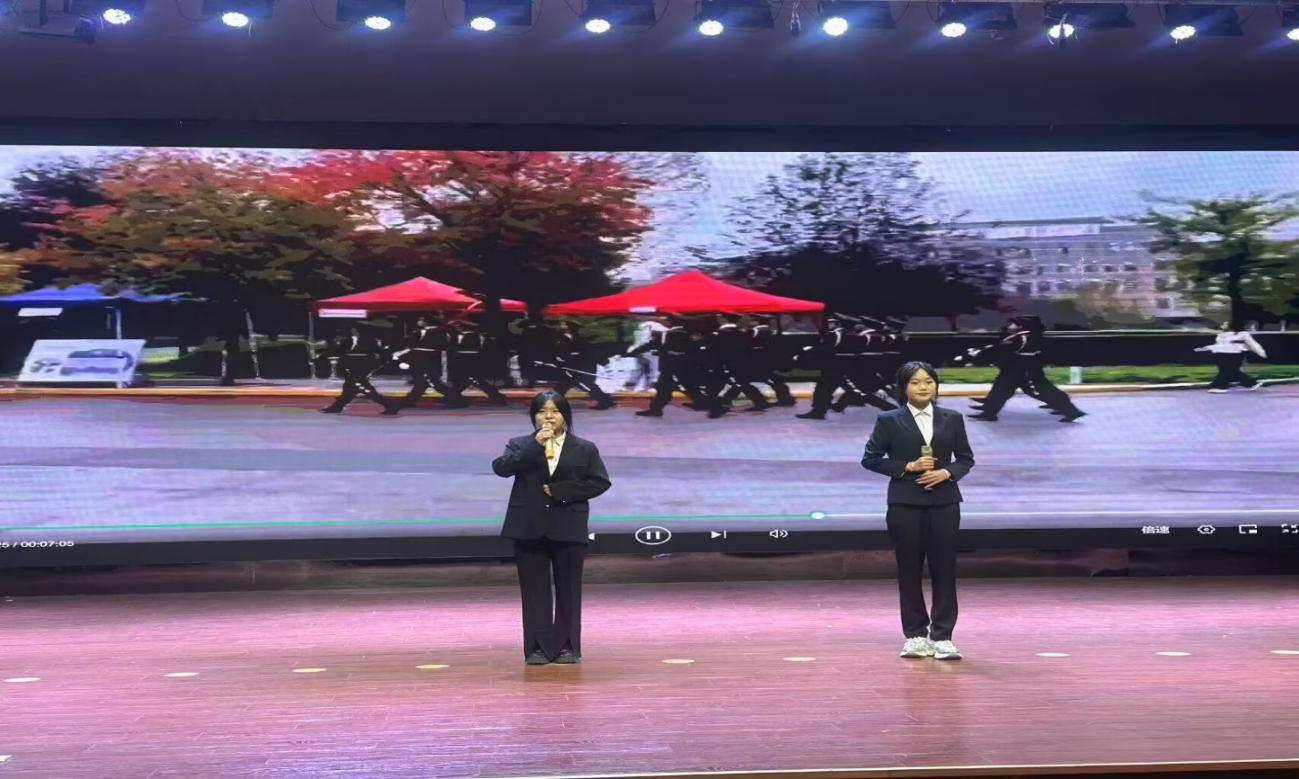 街道上的风景 描述已自动生成